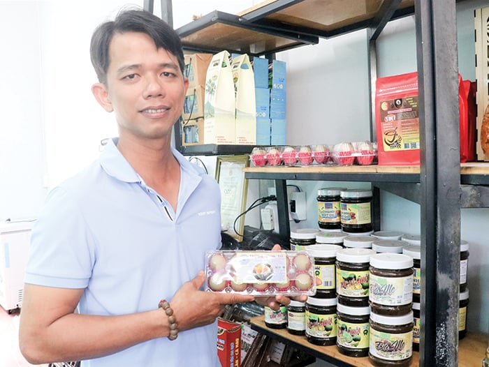 Nuôi chim quý hiếm như nuôi gà ta, bán dễ như ăn kẹo, trai Cần Thơ có của ăn của để